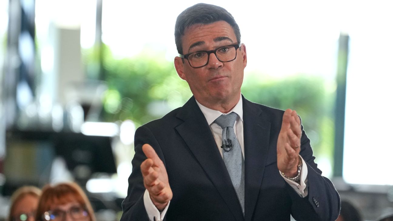 英国首相伯恩汉姆要求因凡蒂诺辞职,反对出售世界杯权益